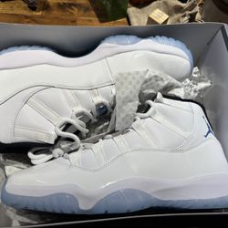 Air Jordan 11 Retro 'Legend Blue / Columbia' 2024