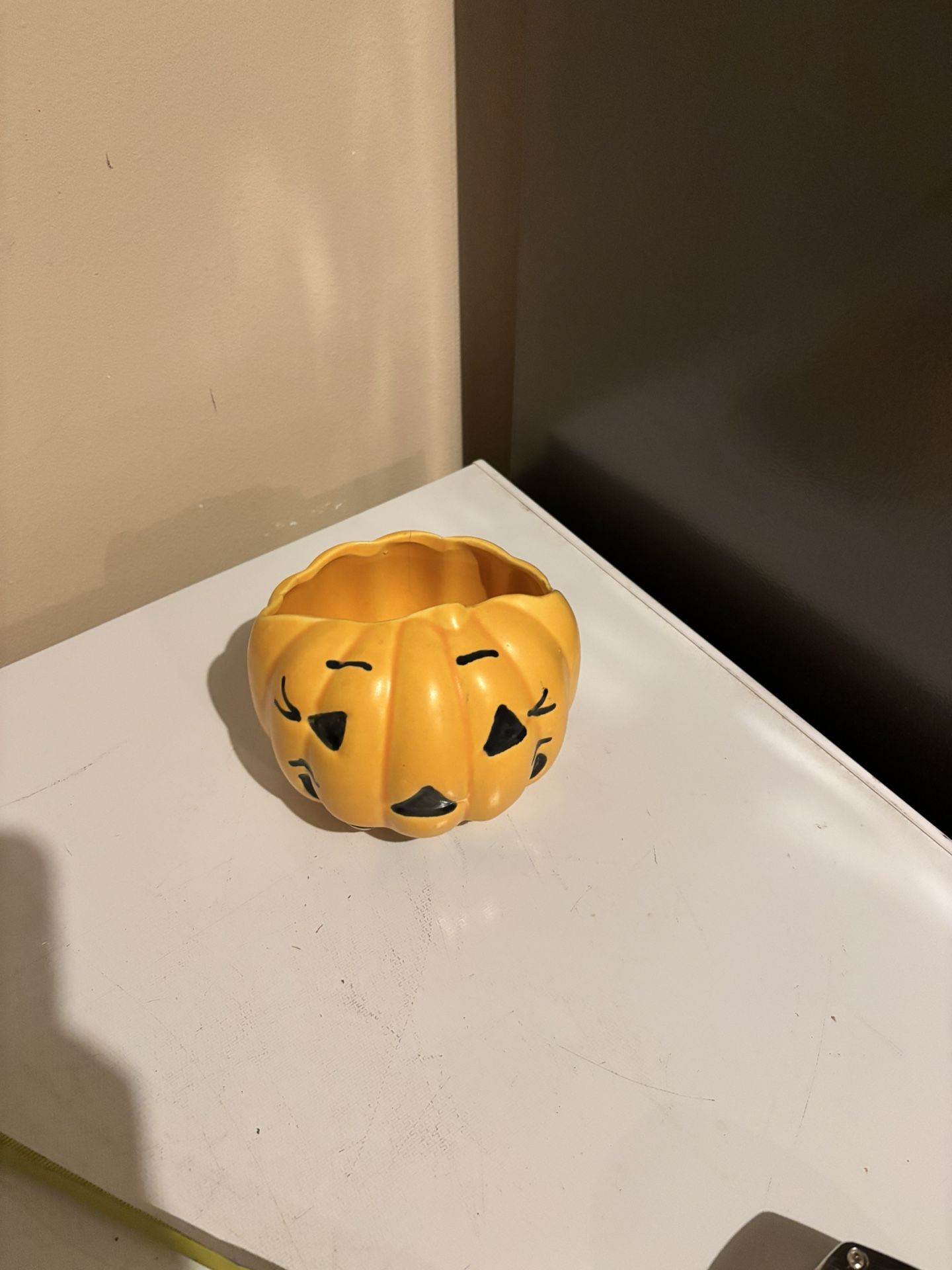 Vintage  Haeger Pottery pumpkin planter or trick-or-treat bowl #311 