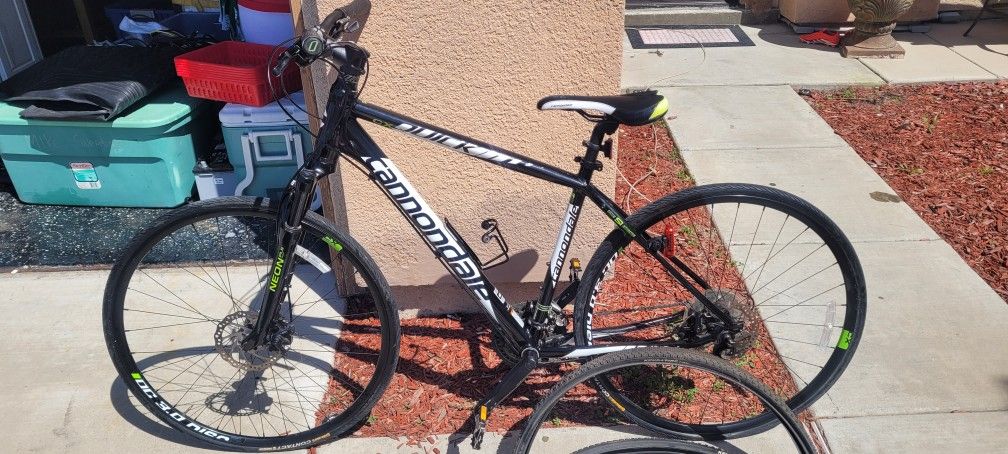 Cannondale Hybrid Road Mountain Cross Country Bike Med Frame