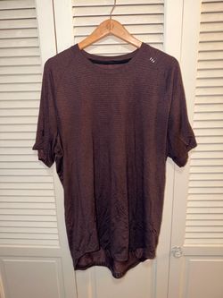 Lululemon men’s shirt