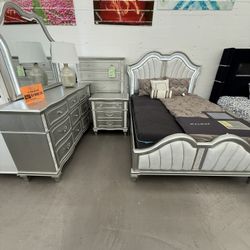 Queen Bedroom Set