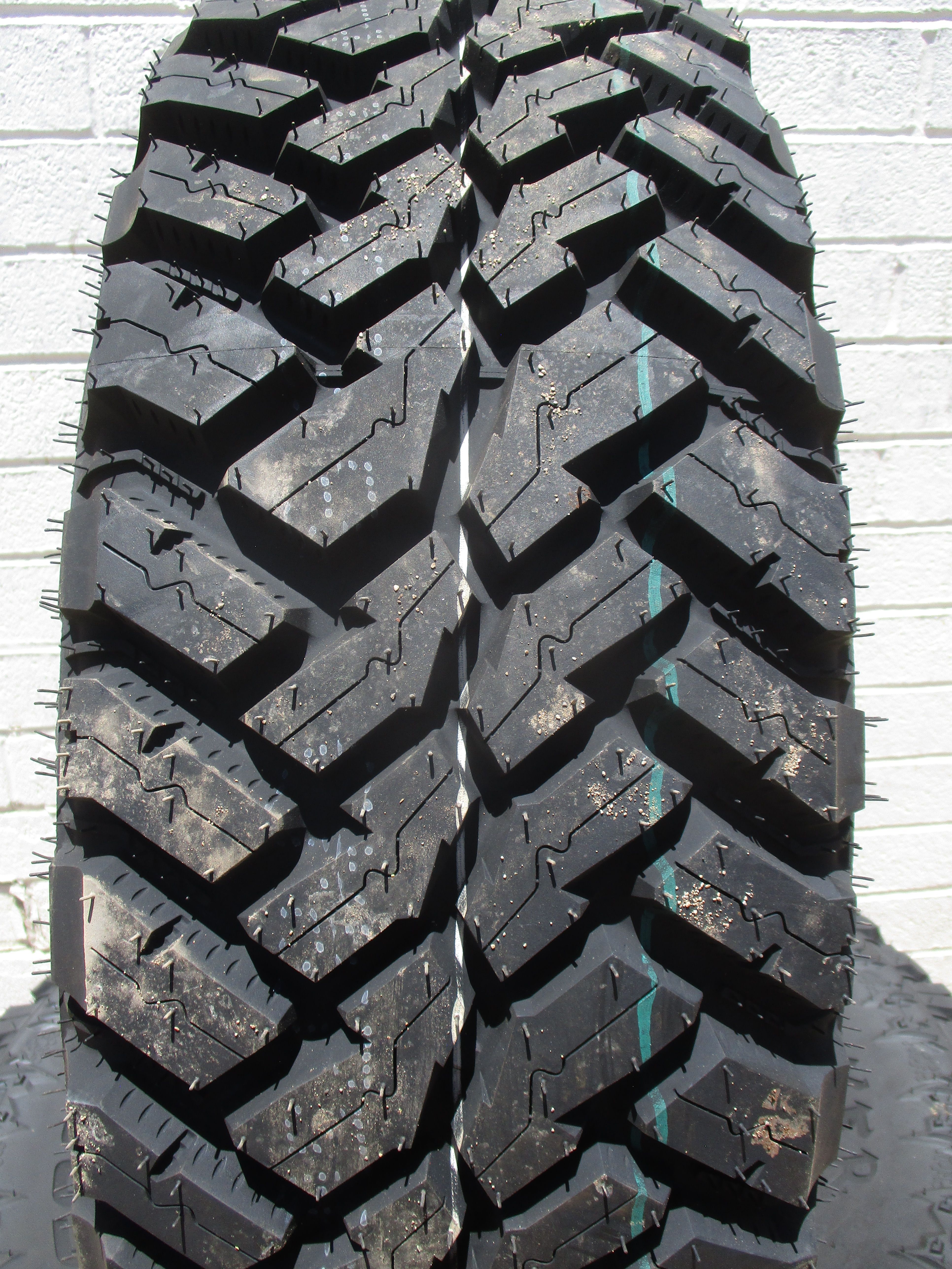 LT 265/75/16 New Cosmo Mud Kicker 10 Ply Tires