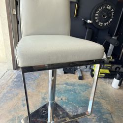 Single Barstool