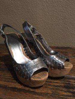 Guess heel size 61/2