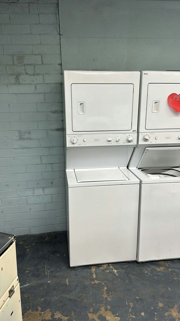 G E FIRST COME Was her Elec tric Dryer Set High Effici ency unit