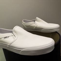 Brand New Vans Women 