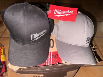 Milwaukee fitted hats L/XL