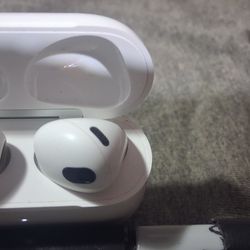 Apple Airpods 3rd Generation with MagSafe Charging Case Authentic Set