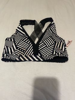 Victoria’s Secret sports bra size medium