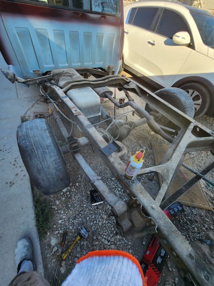 Lower & Lifting Trucks