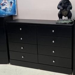 Eight Drawers Dresser With Rails 