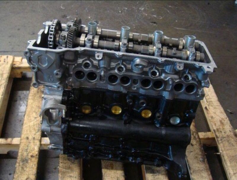 Toyota Tacoma 2.4 2RZFE Rebuilt Engine 1 Year Warranty