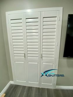 Solid Wood Plantation Shutters for Windows, Sliding Doors & Closet Doors - Factory Direct Pricing & Professional Installation (Persianas de Madera)