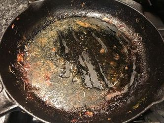 Does Your Cast Iron Pan / Stoneware Look Like This??