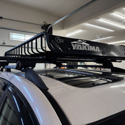 Yakima Roof Rack And Front Runner Awning