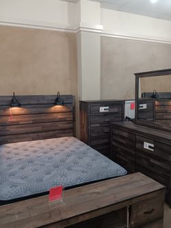 4pc Bedroom Set With Lights