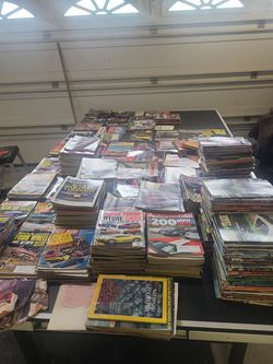 Huge lot of vintage car magazines