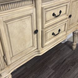 BUFFET SIDEBOARD French Country 