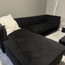 Black Couch With Chaise