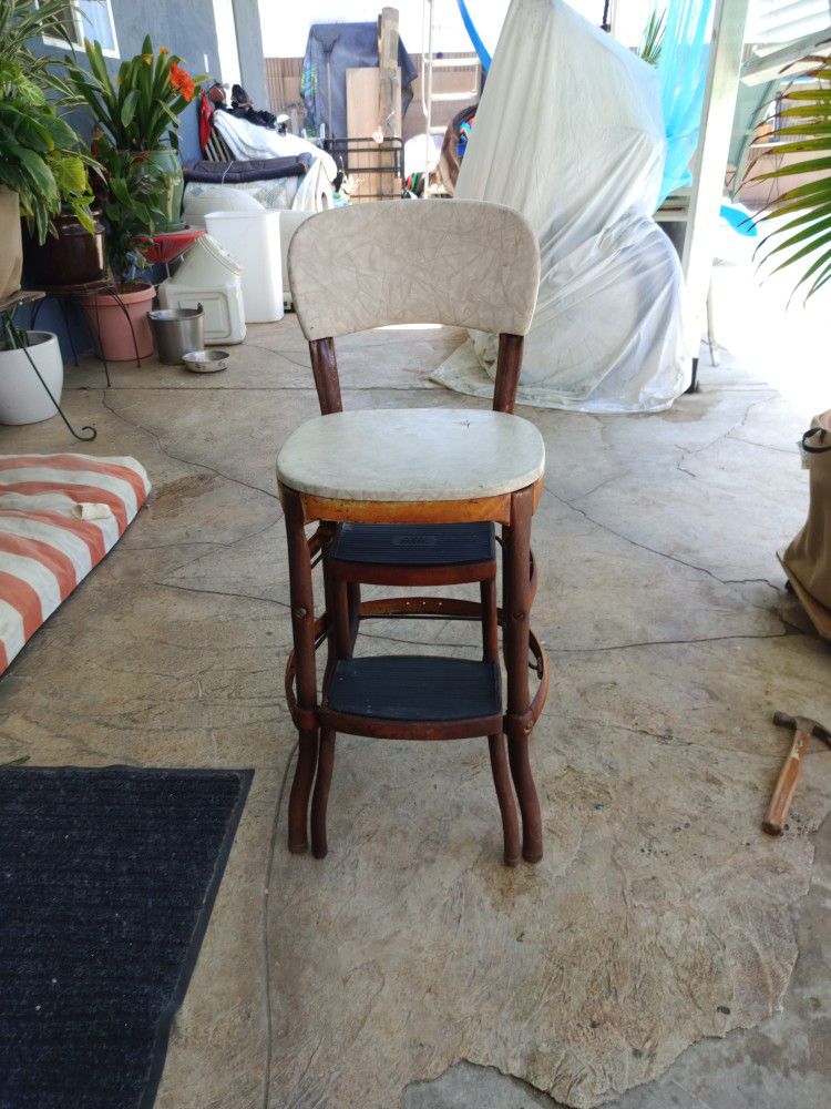 Cosco  Metal Kitchen Steps. Stool Chair Antigua