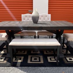 Dining Room Table/ Comedor 4 Chairs And One Bench.