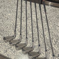 Taylormade Stealth Irons - 5 6 7 8 9 P A