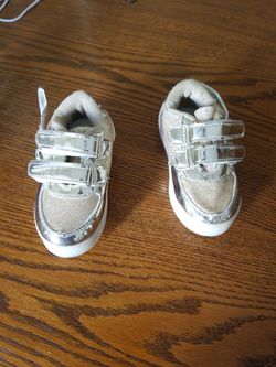 Tennis Shoes