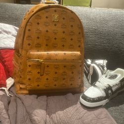 Mcm Backpack Stark Side Studs Backpack In Viseto (Cognac Colorway) 