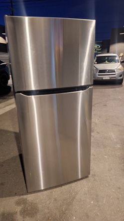 SAMSUNG, APARTMENT SIZE REFRIGERATOR 