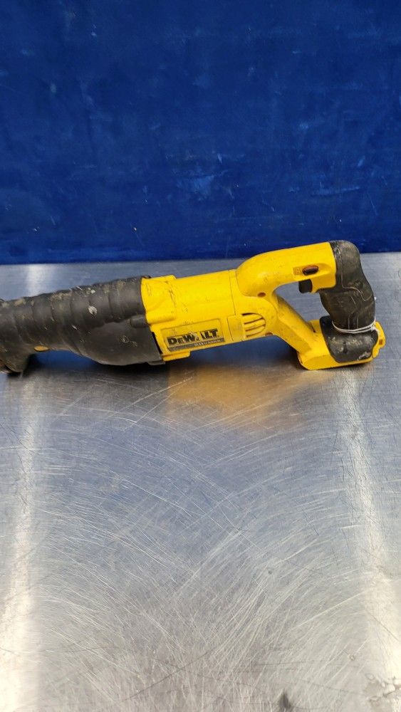 Dewalt DCS380 Reciprocating Saw