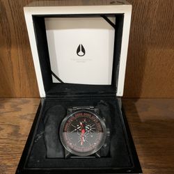 The Nixon MAGNACON STAINLESS STEEL