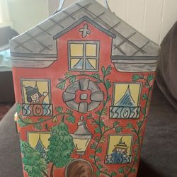 1999 Madeline Doll House