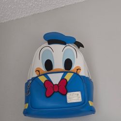 Donald Duck Lounge Fly