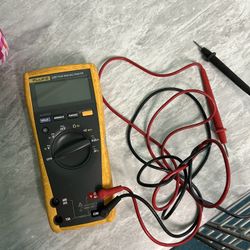 Fluke 177 Meter