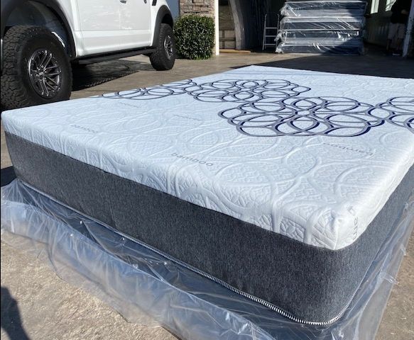Full Bamboo Cool Gel Memory Foam!!