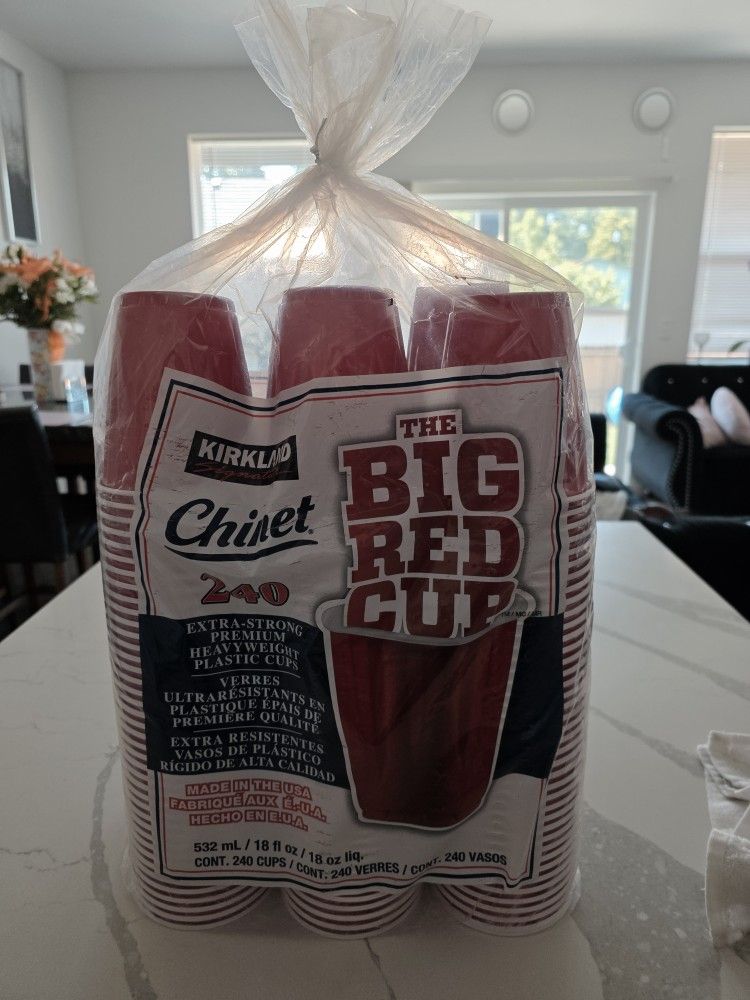 Kirkland Signature Chinet Heavyweight Plastic Cups