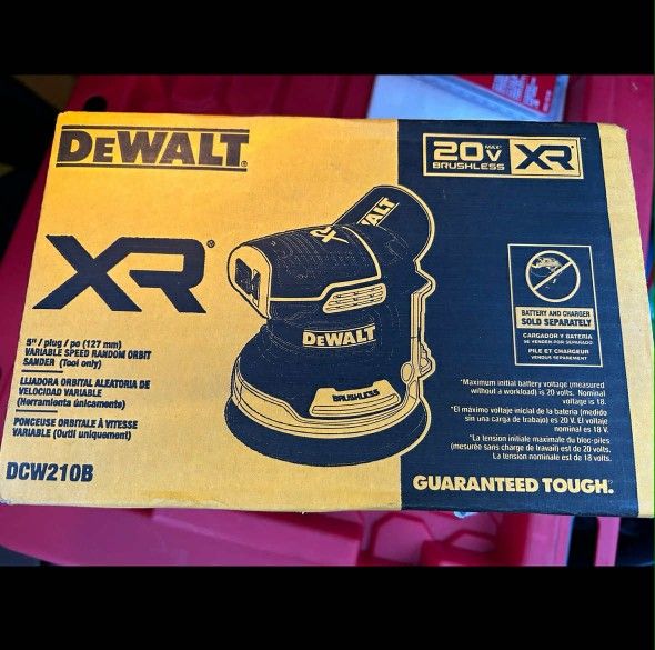 Dewalt SANDER New XR