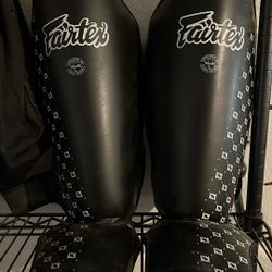 Fairtex SP5 Shin guards 