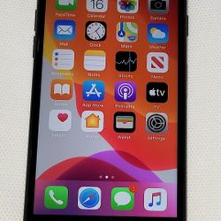 VERY NICE BLACK APPLE iPhone 7 UNLOCKED 32GB