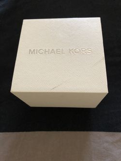 Michael kors watch box ( no watch inside)