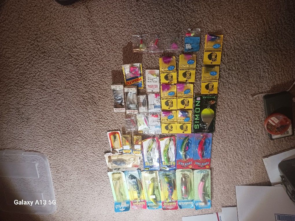 Vintage Fishing Lures Combition Of Fresh And Salt Water Lot Of (36) Bundle Price