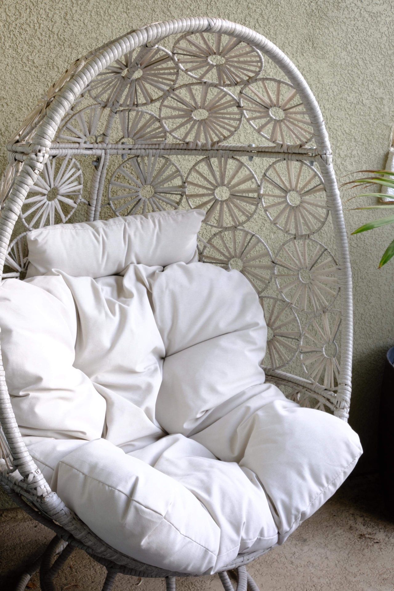 Swivel Outdoor Lounge Chair (Light Gray) - Main Image