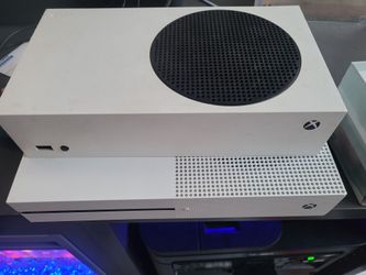 Xbox One And Xbox S