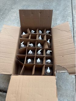 16 bottles of 500ml hand sanitizers