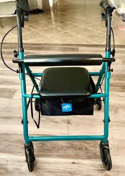 Like NEW! Medline Rollator Walker with Comfortable Padded Seat and Storage Bag