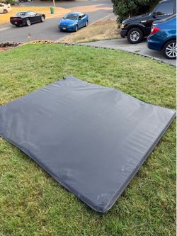 foldable tonneau cover