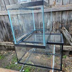 2 Fish Tanks 10 Gallon 