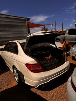 2012 Mercedes Benz C250 Full Part Out