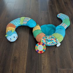 Infantino Prop-A-Pillar Tummy Time Seat Proper