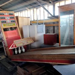 Vintage United's Crystal Bowling Shuffle Alley Puck Bowling Arcade Game